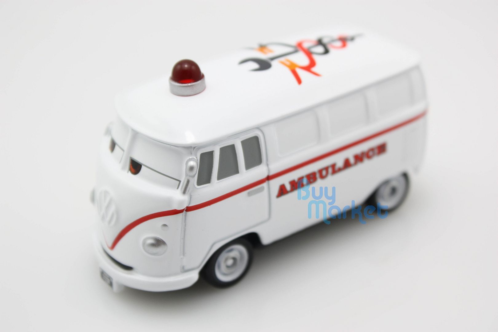 Tomica Takara Tomy Disney CARS 2 Fillmore Ambulance Rescue Diecast