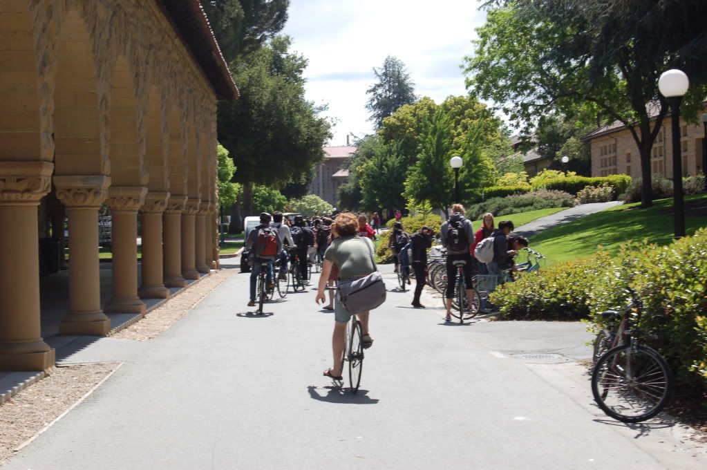 Stanford, California, начало мая 