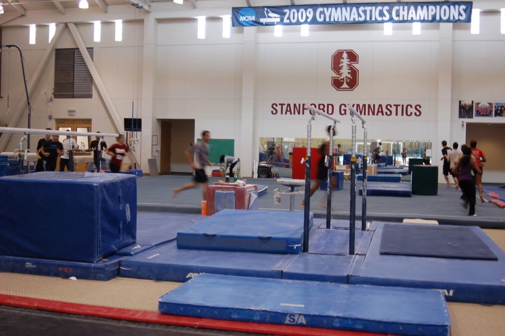 Stanford, California, начало мая 