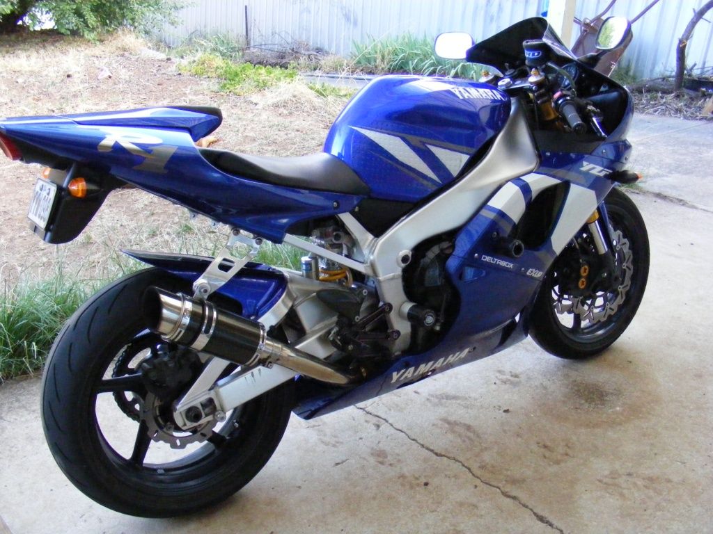 2000 yamaha r1 exhaust