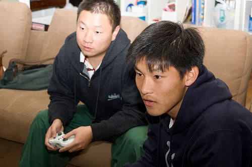 Asians playing Xbox360!? BLASPHEMY!!!